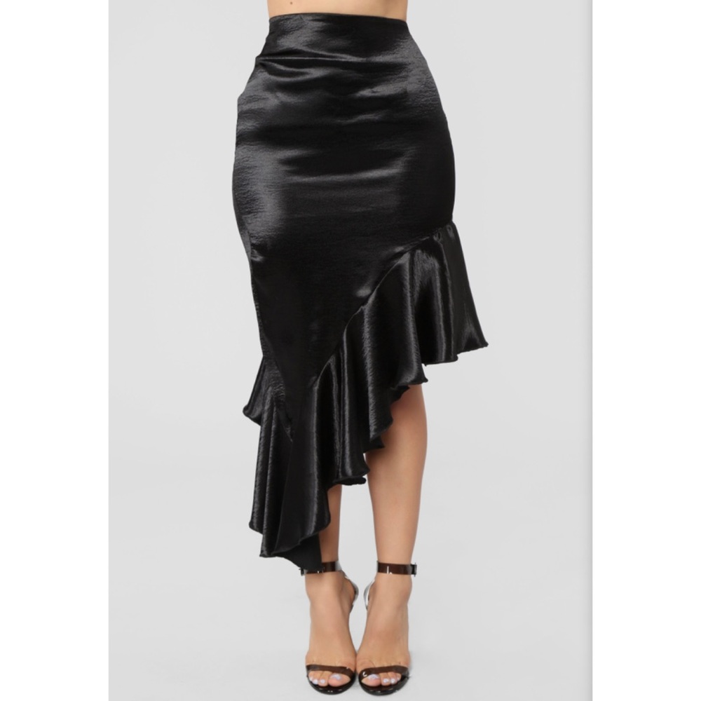 NWT FN Asymmetrical flounce Skirt -S